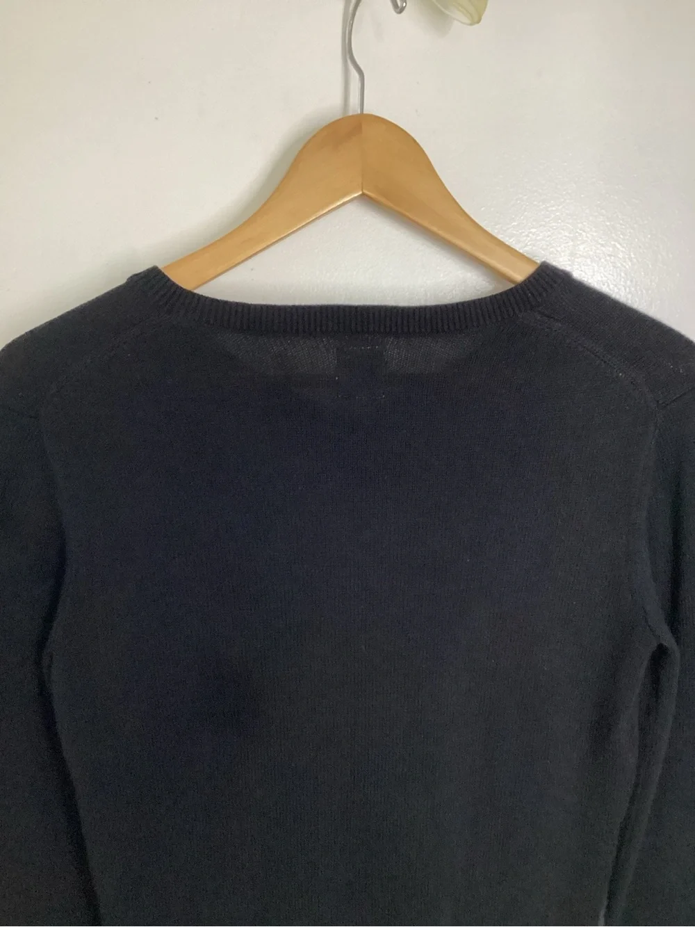 GAP Black V-Neck Sweater for Kids L